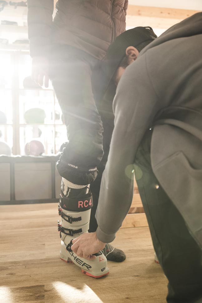 Skischuhe anpassen: Bootfitting in Tulfes